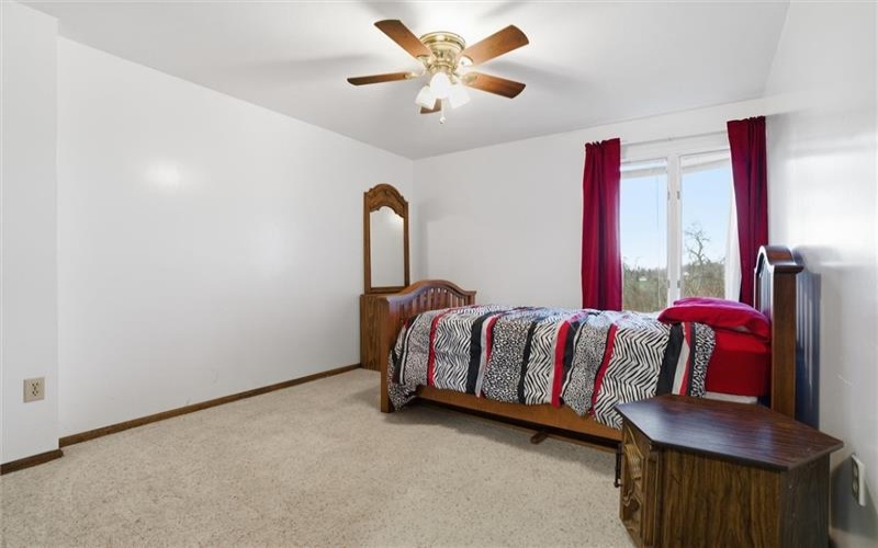 537 Lebanon School Rd, Rostraver Twp, 15012, 3 Bedrooms Bedrooms, 9 Rooms Rooms,3 BathroomsBathrooms,Residential,For Sale,Lebanon School Rd,1763725
