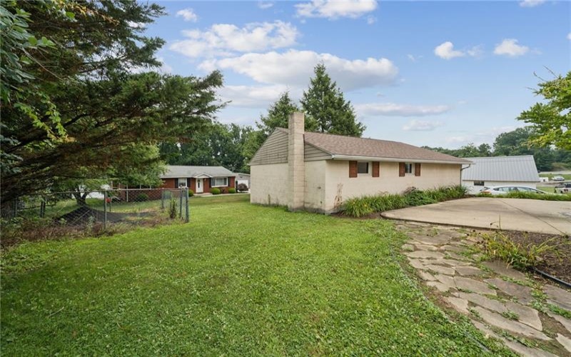 4074 Route 130, Irwin, 15642, 3 Bedrooms Bedrooms, 8 Rooms Rooms,1.1 BathroomsBathrooms,Residential,For Sale,Route 130,1763742