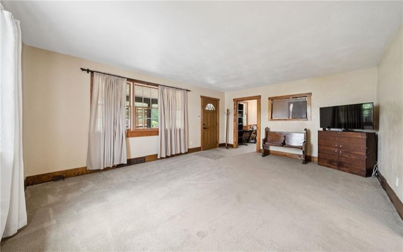 4074 Route 130, Irwin, 15642, 3 Bedrooms Bedrooms, 8 Rooms Rooms,1.1 BathroomsBathrooms,Residential,For Sale,Route 130,1763742
