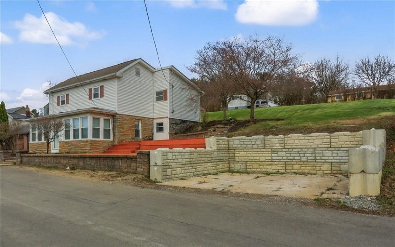 205 Howard Street, McDonald, 15057, 3 Bedrooms Bedrooms, 8 Rooms Rooms,1 BathroomBathrooms,Residential,For Sale,Howard Street,1763747