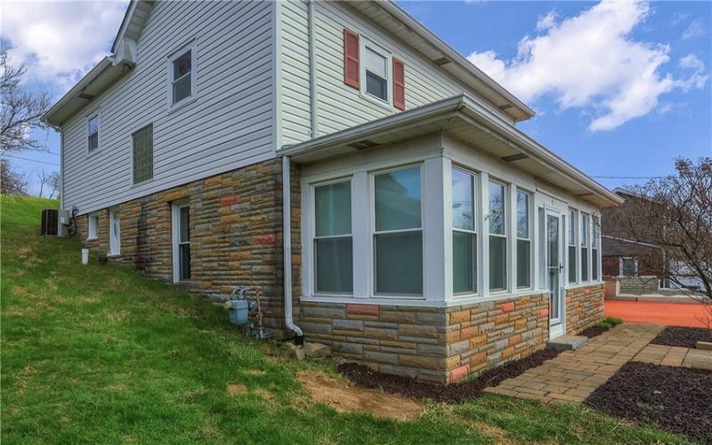 205 Howard Street, McDonald, 15057, 3 Bedrooms Bedrooms, 8 Rooms Rooms,1 BathroomBathrooms,Residential,For Sale,Howard Street,1763747