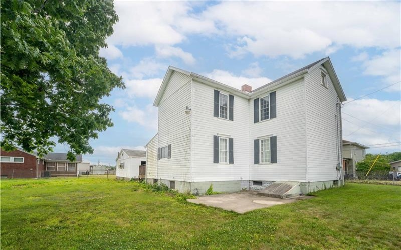412 Commercial Ave, Masontown, 15461, 3 Bedrooms Bedrooms, ,1.1 BathroomsBathrooms,Residential,For Sale,Commercial Ave,1763749