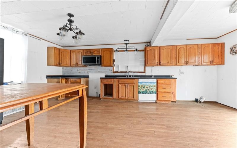 412 Commercial Ave, Masontown, 15461, 3 Bedrooms Bedrooms, ,1.1 BathroomsBathrooms,Residential,For Sale,Commercial Ave,1763749