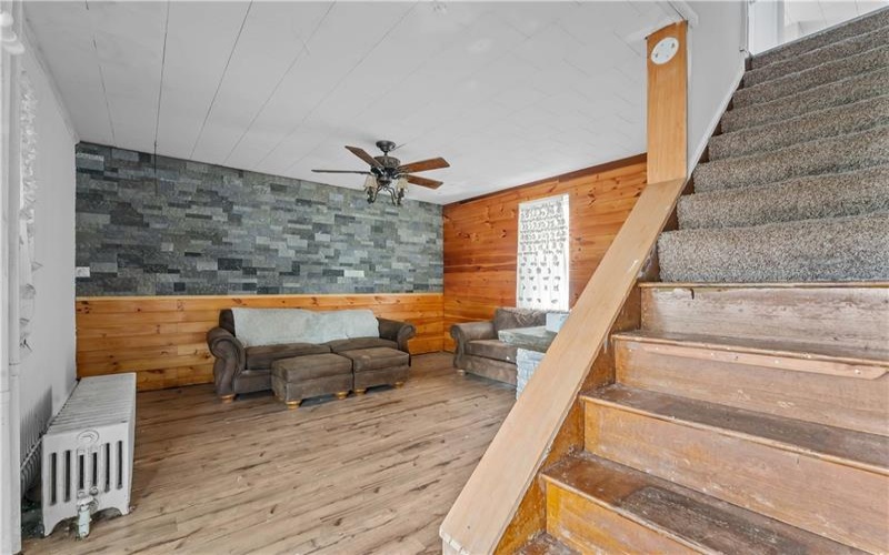 412 Commercial Ave, Masontown, 15461, 3 Bedrooms Bedrooms, ,1.1 BathroomsBathrooms,Residential,For Sale,Commercial Ave,1763749