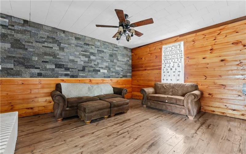 412 Commercial Ave, Masontown, 15461, 3 Bedrooms Bedrooms, ,1.1 BathroomsBathrooms,Residential,For Sale,Commercial Ave,1763749