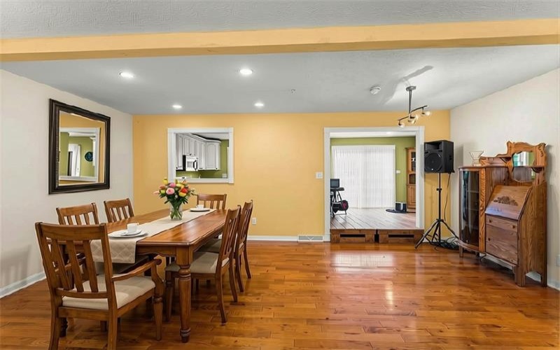 1053 Waterford Ct E, Canonsburg, 15317, 3 Bedrooms Bedrooms, ,2.1 BathroomsBathrooms,Residential,For Sale,Waterford Ct E,1763774