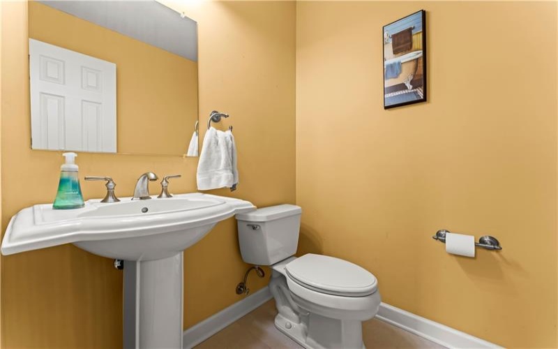 1053 Waterford Ct E, Canonsburg, 15317, 3 Bedrooms Bedrooms, ,2.1 BathroomsBathrooms,Residential,For Sale,Waterford Ct E,1763774