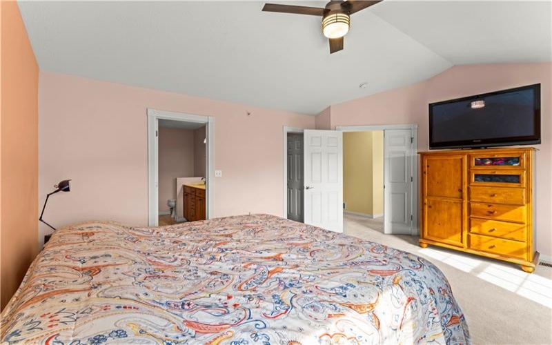 1053 Waterford Ct E, Canonsburg, 15317, 3 Bedrooms Bedrooms, ,2.1 BathroomsBathrooms,Residential,For Sale,Waterford Ct E,1763774
