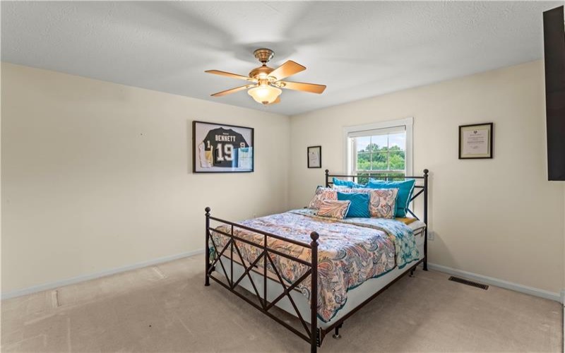 1053 Waterford Ct E, Canonsburg, 15317, 3 Bedrooms Bedrooms, ,2.1 BathroomsBathrooms,Residential,For Sale,Waterford Ct E,1763774