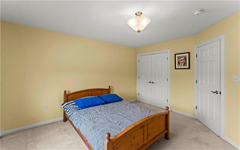 1053 Waterford Ct E, Canonsburg, 15317, 3 Bedrooms Bedrooms, ,2.1 BathroomsBathrooms,Residential,For Sale,Waterford Ct E,1763774