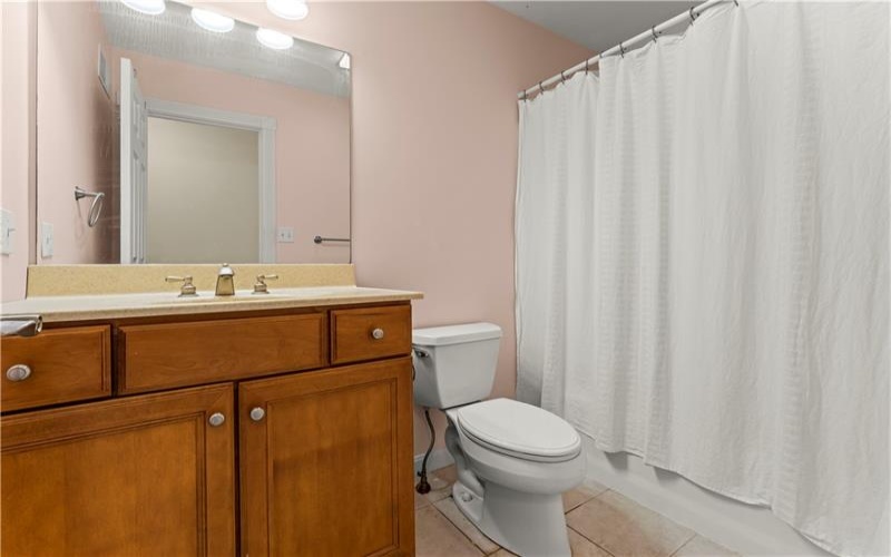 1053 Waterford Ct E, Canonsburg, 15317, 3 Bedrooms Bedrooms, ,2.1 BathroomsBathrooms,Residential,For Sale,Waterford Ct E,1763774
