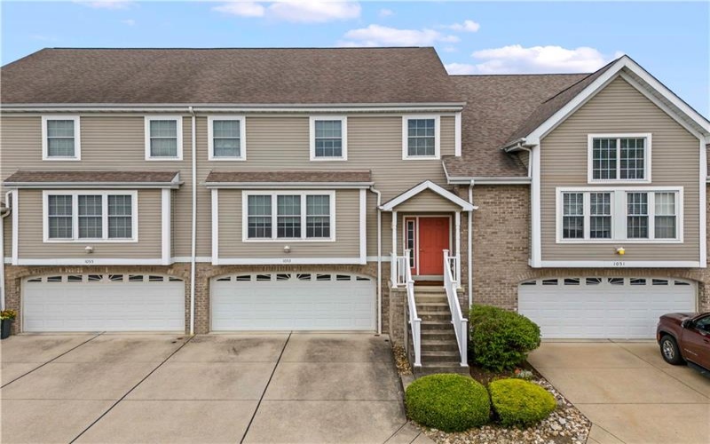 1053 Waterford Ct E, Canonsburg, 15317, 3 Bedrooms Bedrooms, ,2.1 BathroomsBathrooms,Residential,For Sale,Waterford Ct E,1763774