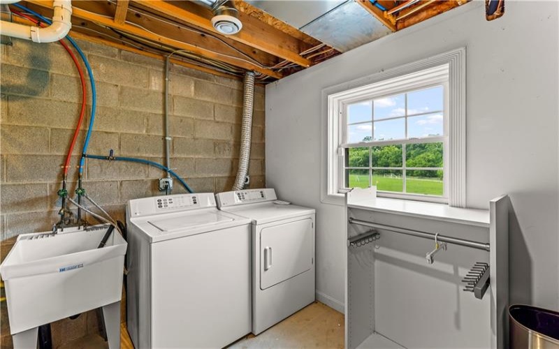 1053 Waterford Ct E, Canonsburg, 15317, 3 Bedrooms Bedrooms, ,2.1 BathroomsBathrooms,Residential,For Sale,Waterford Ct E,1763774