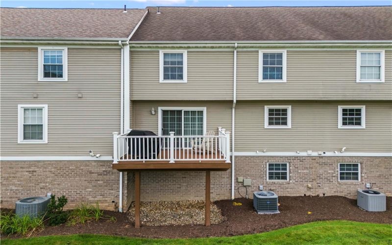 1053 Waterford Ct E, Canonsburg, 15317, 3 Bedrooms Bedrooms, ,2.1 BathroomsBathrooms,Residential,For Sale,Waterford Ct E,1763774