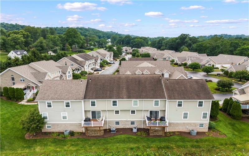 1053 Waterford Ct E, Canonsburg, 15317, 3 Bedrooms Bedrooms, ,2.1 BathroomsBathrooms,Residential,For Sale,Waterford Ct E,1763774
