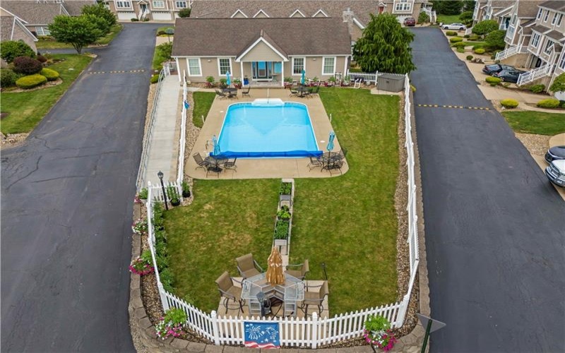 1053 Waterford Ct E, Canonsburg, 15317, 3 Bedrooms Bedrooms, ,2.1 BathroomsBathrooms,Residential,For Sale,Waterford Ct E,1763774