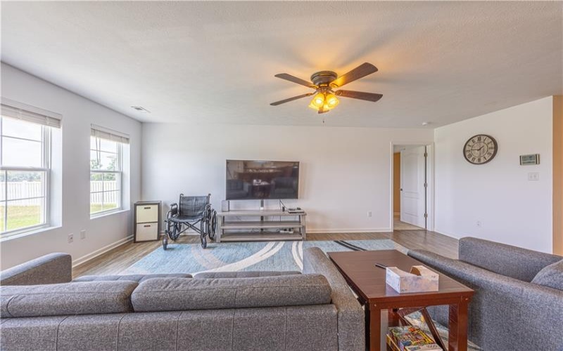 1012 Colonial Dr, Uniontown, 15401, 3 Bedrooms Bedrooms, ,2 BathroomsBathrooms,Residential,For Sale,Colonial Dr,1763780