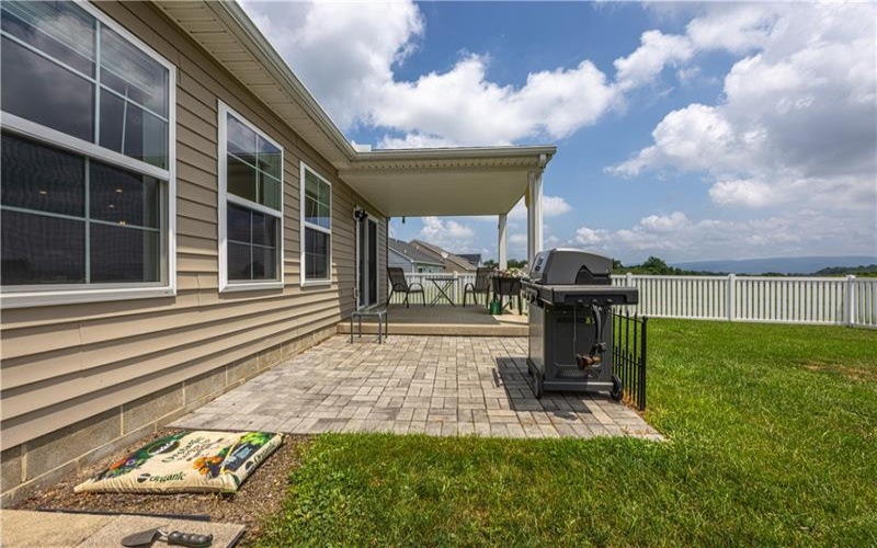 1012 Colonial Dr, Uniontown, 15401, 3 Bedrooms Bedrooms, ,2 BathroomsBathrooms,Residential,For Sale,Colonial Dr,1763780