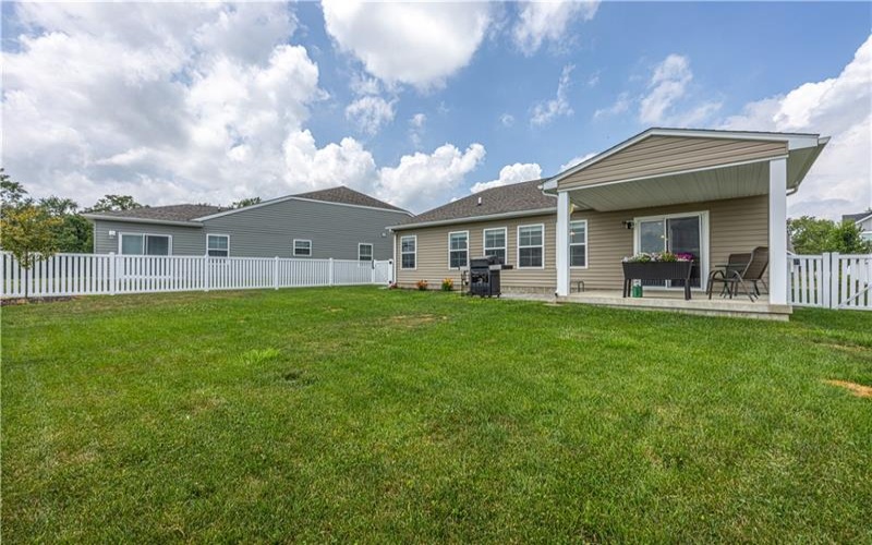 1012 Colonial Dr, Uniontown, 15401, 3 Bedrooms Bedrooms, ,2 BathroomsBathrooms,Residential,For Sale,Colonial Dr,1763780
