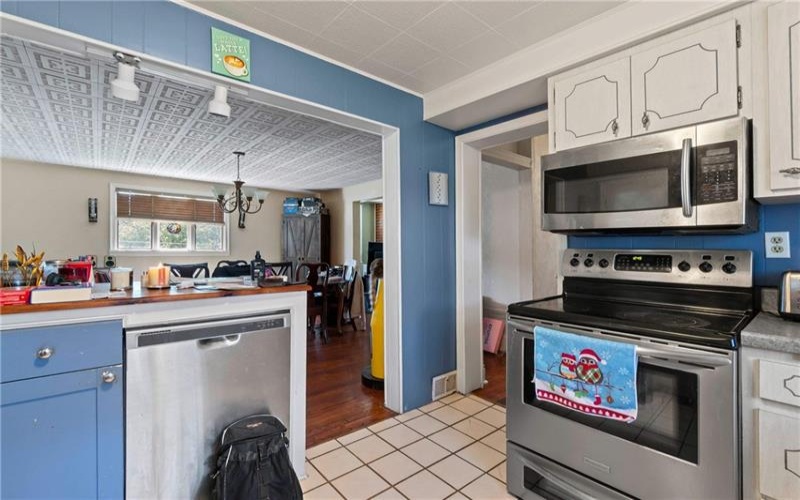 120 3rd St, Mc Donald, 15057, 3 Bedrooms Bedrooms, ,1.1 BathroomsBathrooms,Residential,For Sale,3rd St,1763807