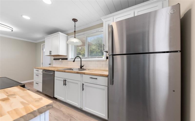 305 Spring Ln, West Newton, 15089, 1 Bedroom Bedrooms, ,1 BathroomBathrooms,Residential,For Sale,Spring Ln,1763868