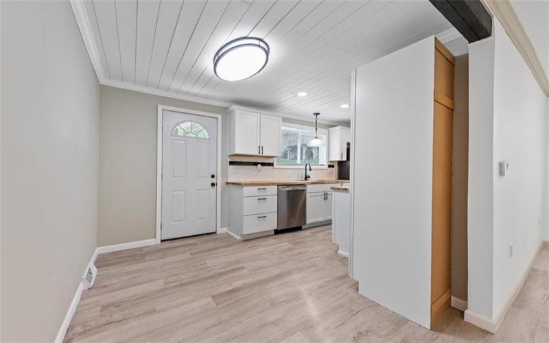 305 Spring Ln, West Newton, 15089, 1 Bedroom Bedrooms, ,1 BathroomBathrooms,Residential,For Sale,Spring Ln,1763868