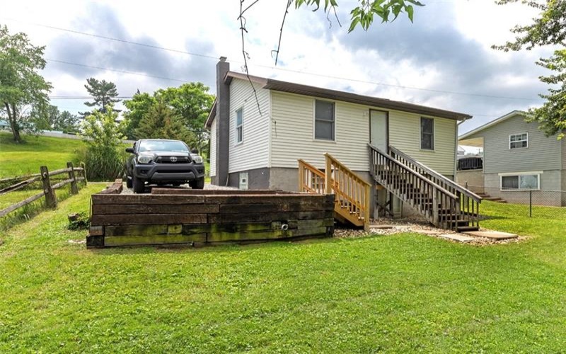 305 Spring Ln, West Newton, 15089, 1 Bedroom Bedrooms, ,1 BathroomBathrooms,Residential,For Sale,Spring Ln,1763868
