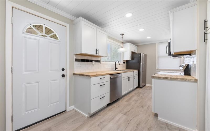 305 Spring Ln, West Newton, 15089, 1 Bedroom Bedrooms, ,1 BathroomBathrooms,Residential,For Sale,Spring Ln,1763868
