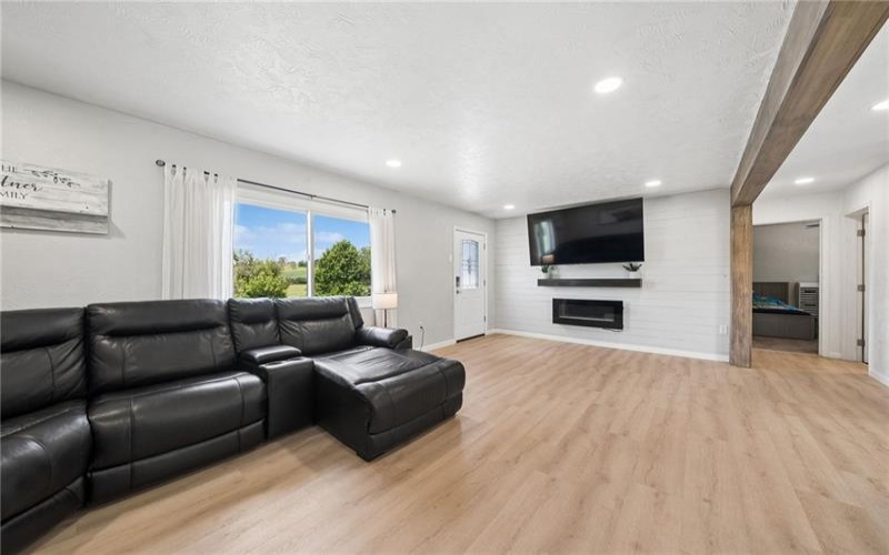 160 Brush Creek Rd, Mount Pleasant, 15666, 4 Bedrooms Bedrooms, ,2 BathroomsBathrooms,Residential,For Sale,Brush Creek Rd,1763879