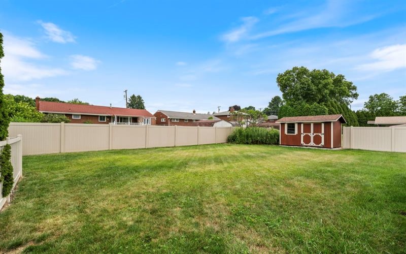 247 Mary DRIVE, New Kensington, 15068, 3 Bedrooms Bedrooms, 9 Rooms Rooms,2.1 BathroomsBathrooms,Residential,For Sale,Mary,1763881