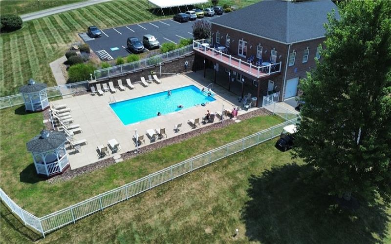 142 Summer Ln, McDonald, 15057, 3 Bedrooms Bedrooms, 9 Rooms Rooms,2 BathroomsBathrooms,Residential,For Sale,Summer Ln,1763896