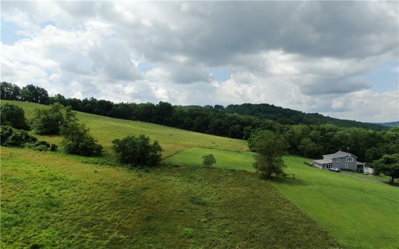 426 Station Rd, Scenery Hill, 15360, 4 Bedrooms Bedrooms, ,2 BathroomsBathrooms,Residential,For Sale,Station Rd,1763924