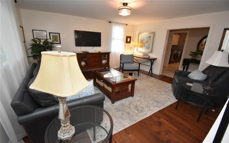 426 Station Rd, Scenery Hill, 15360, 4 Bedrooms Bedrooms, ,2 BathroomsBathrooms,Residential,For Sale,Station Rd,1763924