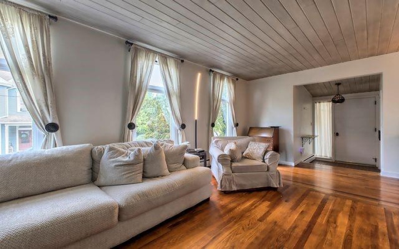 200 College Ave, Mount Pleasant, 15666, 3 Bedrooms Bedrooms, 8 Rooms Rooms,1.1 BathroomsBathrooms,Residential,For Sale,College Ave,1763942