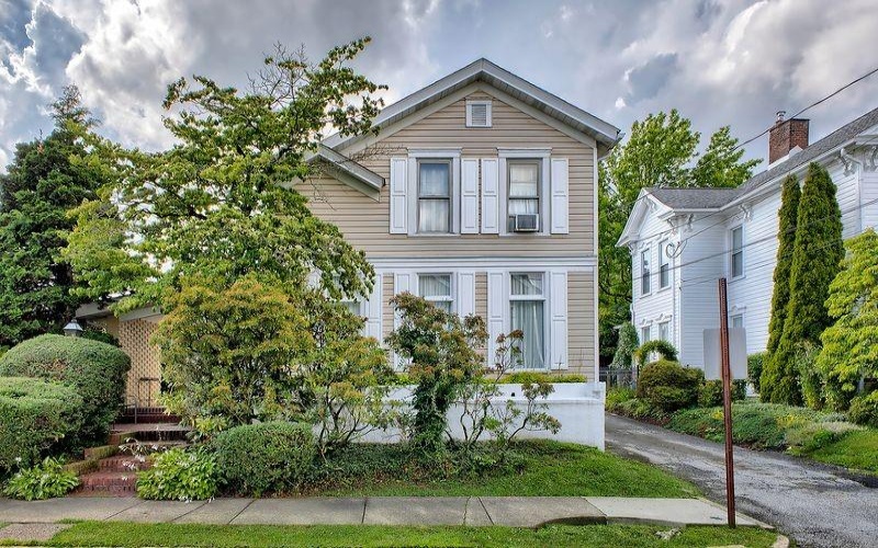 200 College Ave, Mount Pleasant, 15666, 3 Bedrooms Bedrooms, 8 Rooms Rooms,1.1 BathroomsBathrooms,Residential,For Sale,College Ave,1763942