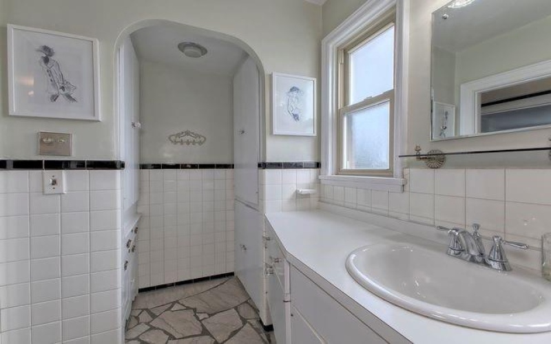 200 College Ave, Mount Pleasant, 15666, 3 Bedrooms Bedrooms, 8 Rooms Rooms,1.1 BathroomsBathrooms,Residential,For Sale,College Ave,1763942