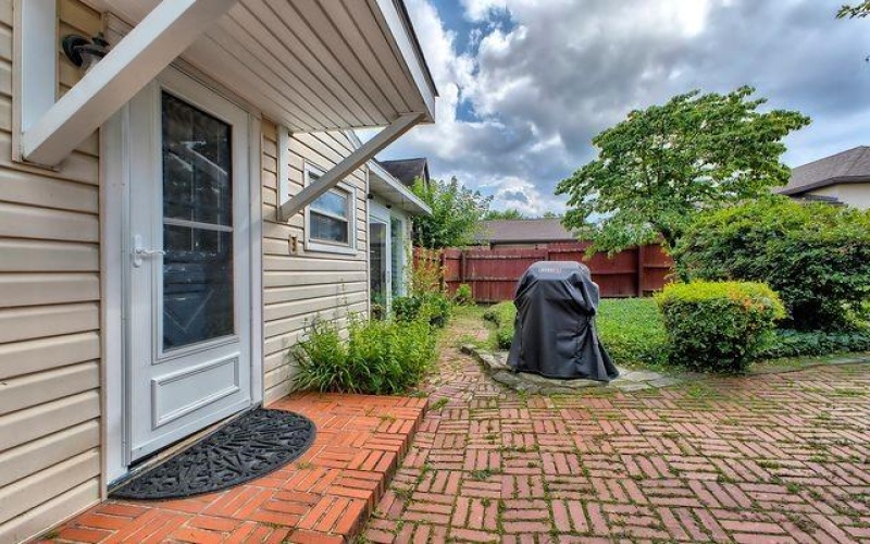 200 College Ave, Mount Pleasant, 15666, 3 Bedrooms Bedrooms, 8 Rooms Rooms,1.1 BathroomsBathrooms,Residential,For Sale,College Ave,1763942