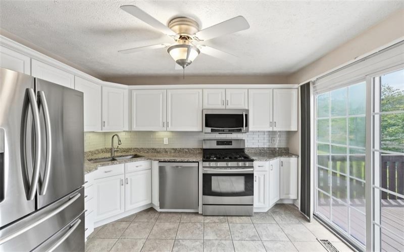 328 Whitney Chase Lane, Irwin, 15642, 3 Bedrooms Bedrooms, 9 Rooms Rooms,2.1 BathroomsBathrooms,Residential,For Sale,Whitney Chase Lane,1763945