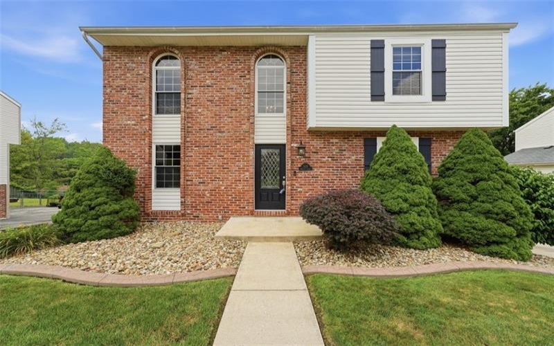 328 Whitney Chase Lane, Irwin, 15642, 3 Bedrooms Bedrooms, 9 Rooms Rooms,2.1 BathroomsBathrooms,Residential,For Sale,Whitney Chase Lane,1763945