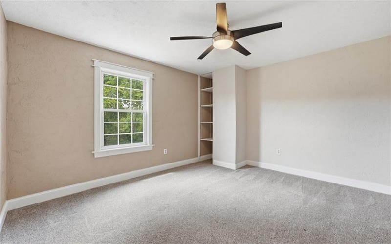 328 Whitney Chase Lane, Irwin, 15642, 3 Bedrooms Bedrooms, 9 Rooms Rooms,2.1 BathroomsBathrooms,Residential,For Sale,Whitney Chase Lane,1763945