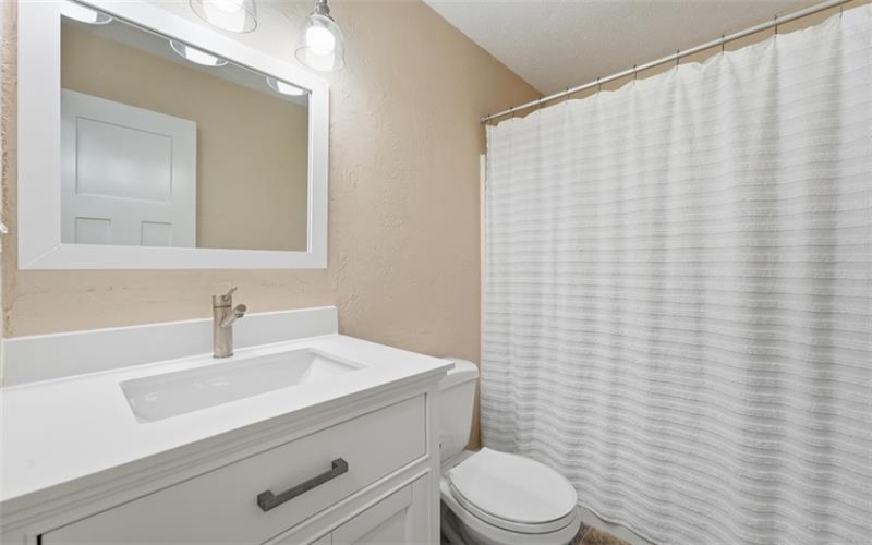 328 Whitney Chase Lane, Irwin, 15642, 3 Bedrooms Bedrooms, 9 Rooms Rooms,2.1 BathroomsBathrooms,Residential,For Sale,Whitney Chase Lane,1763945