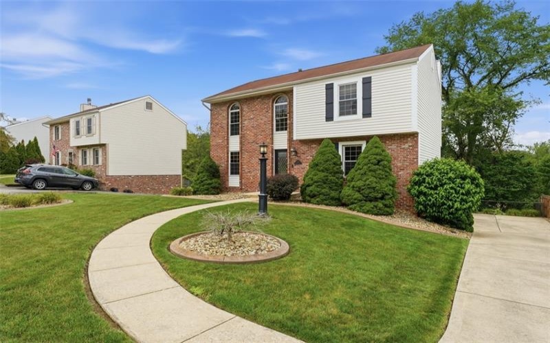 328 Whitney Chase Lane, Irwin, 15642, 3 Bedrooms Bedrooms, 9 Rooms Rooms,2.1 BathroomsBathrooms,Residential,For Sale,Whitney Chase Lane,1763945
