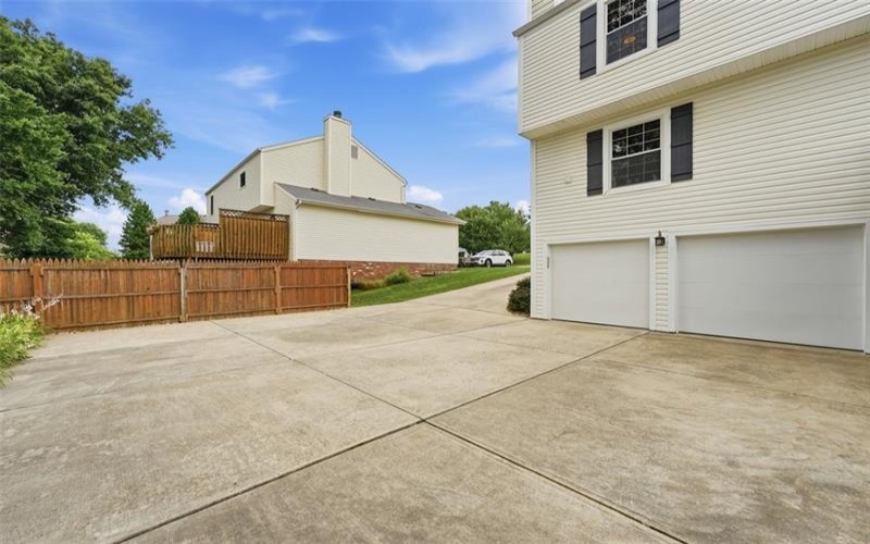 328 Whitney Chase Lane, Irwin, 15642, 3 Bedrooms Bedrooms, 9 Rooms Rooms,2.1 BathroomsBathrooms,Residential,For Sale,Whitney Chase Lane,1763945