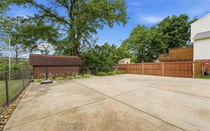 328 Whitney Chase Lane, Irwin, 15642, 3 Bedrooms Bedrooms, 9 Rooms Rooms,2.1 BathroomsBathrooms,Residential,For Sale,Whitney Chase Lane,1763945