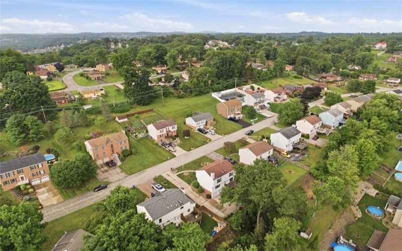 328 Whitney Chase Lane, Irwin, 15642, 3 Bedrooms Bedrooms, 9 Rooms Rooms,2.1 BathroomsBathrooms,Residential,For Sale,Whitney Chase Lane,1763945