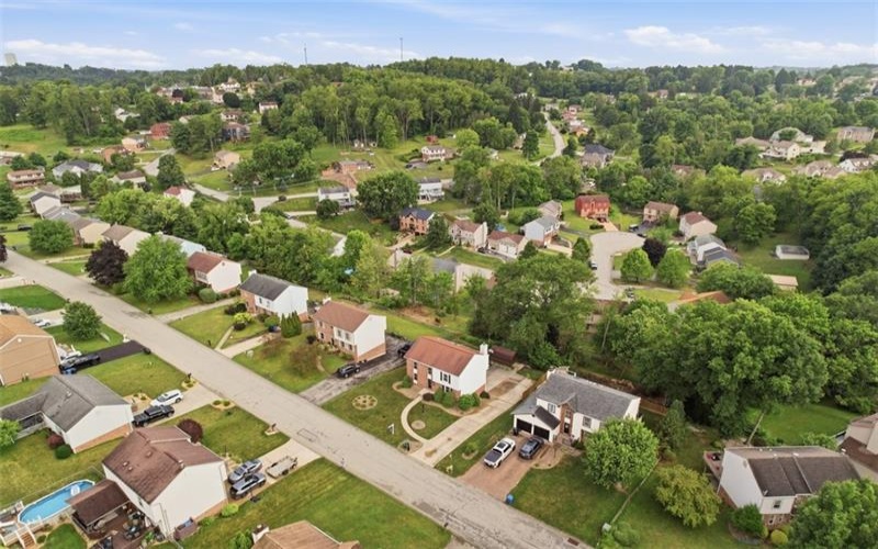 328 Whitney Chase Lane, Irwin, 15642, 3 Bedrooms Bedrooms, 9 Rooms Rooms,2.1 BathroomsBathrooms,Residential,For Sale,Whitney Chase Lane,1763945