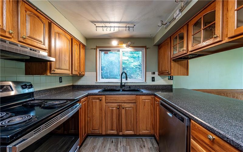 486 Woodlawn Ave, Jeannette, 15644, 2 Bedrooms Bedrooms, 7 Rooms Rooms,1.1 BathroomsBathrooms,Residential,For Sale,Woodlawn Ave,1763975