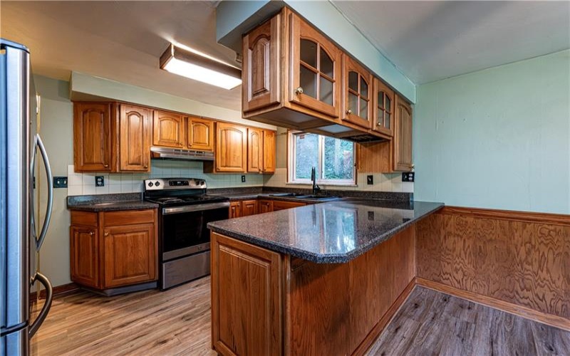 486 Woodlawn Ave, Jeannette, 15644, 2 Bedrooms Bedrooms, 7 Rooms Rooms,1.1 BathroomsBathrooms,Residential,For Sale,Woodlawn Ave,1763975