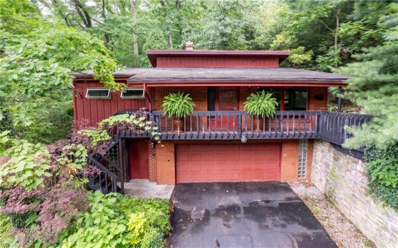 486 Woodlawn Ave, Jeannette, 15644, 2 Bedrooms Bedrooms, 7 Rooms Rooms,1.1 BathroomsBathrooms,Residential,For Sale,Woodlawn Ave,1763975