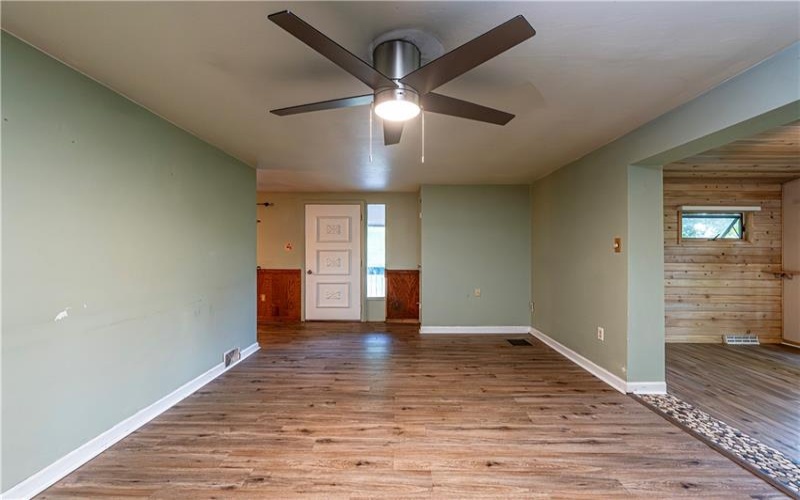 486 Woodlawn Ave, Jeannette, 15644, 2 Bedrooms Bedrooms, 7 Rooms Rooms,1.1 BathroomsBathrooms,Residential,For Sale,Woodlawn Ave,1763975